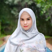 Manglingi, 7 Penampilan Cantik Artis yang Unggah Foto Berhijab Saat Ramadan