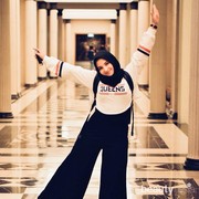 5 Potret Sarah Shahab, Adik Zee Zee Shahab yang Kini Jadi Dokter Lawan Corona