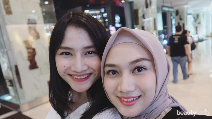 Sister Goals! 10 Potret Kedekatan Melody Eks JKT48 dan Adiknya, Frieska JKT48