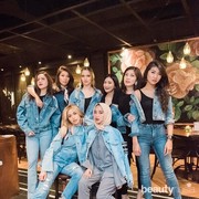 Pengen Pakai Baju Samaan Ala Genk Sosialita? Ini 7 Trik Similar Look yang Gak Bikin Kantong Jebol!