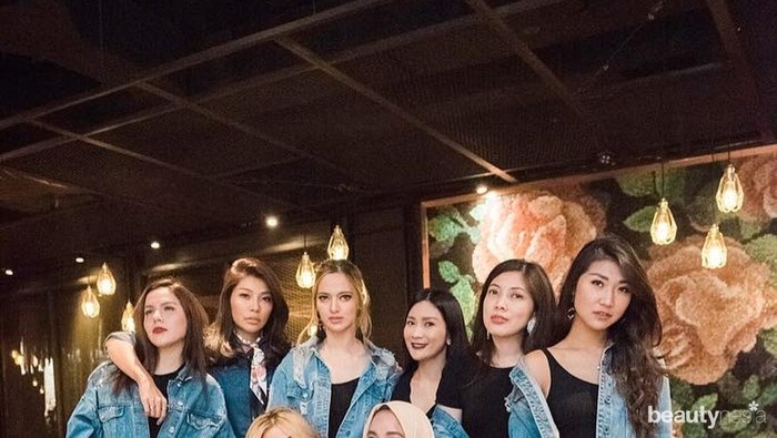 Pengen Pakai Baju Samaan Ala Genk Sosialita? Ini 7 Trik Similar Look yang Gak Bikin Kantong Jebol!