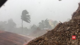 VIDEO: Topan Vongfong Melanda Filipina di Tengah Pandemi