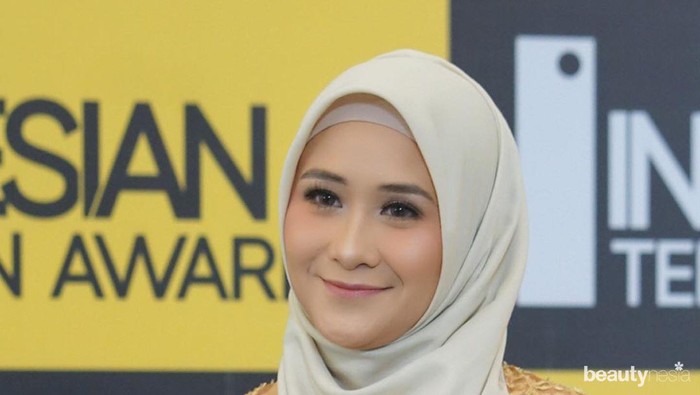 Inspirasi Dress Buat Mama Muda ala Pemain 'Dunia Terbalik' Ryana Dea