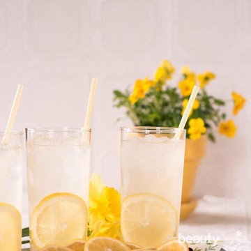 img-title Anti Lemas Saat Puasa, Konsumsi Air Lemon Saat Sahur