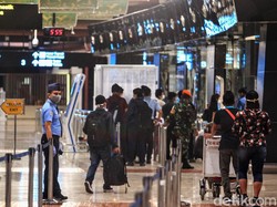 Heboh Penumpang Soetta Membludak, AP II Batasi Penerbangan