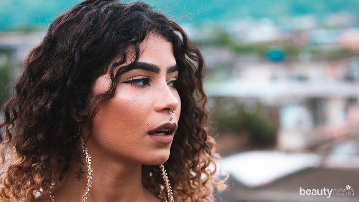 Jangan Salah! Ini Tips Memilih Model Anting Sesuai Bentuk Telinga