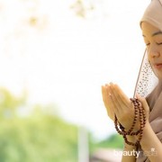 Niat dan Tata Cara Salat Tarawih Berjamaah atau Sendiri di Rumah