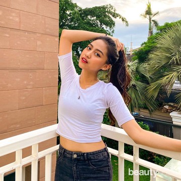 10 Potret Sisca JKT48 yang Bersuara Merdu dan Punya Body Idaman!