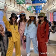 Penggemar Style Baju Warna-Warni, Bisa Belanja di 5 Online Shop Ini!