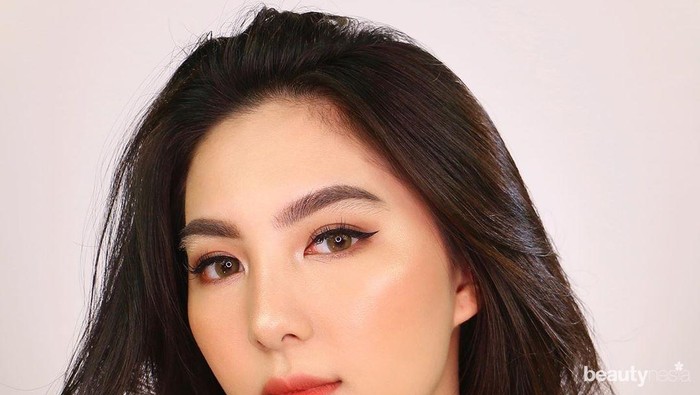 Klarifikasi Beauty Influencer Devienna Soal Pesanan Pizza yang Hilang Sepotong