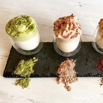img-title Bukan Cuma Kopi, Green Tea dan Thai Tea juga Bisa Dibuat Seperti Dalgona Kekinian!