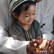 5 Nilai Agama yang Harus Diajarkan Selama Ramadan pada Anak