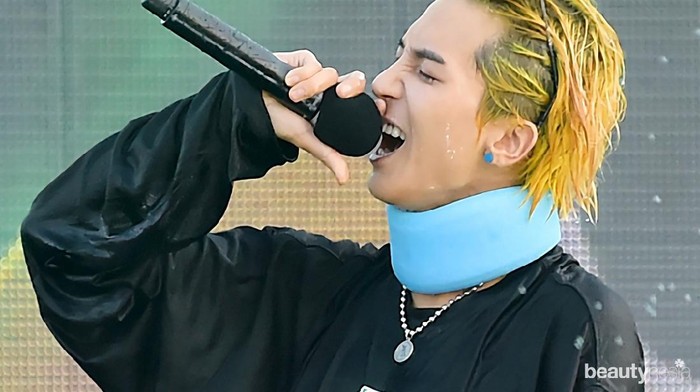 6 Idol K-Pop yang Tetap Manggung Meski Sedang Tak Sehat