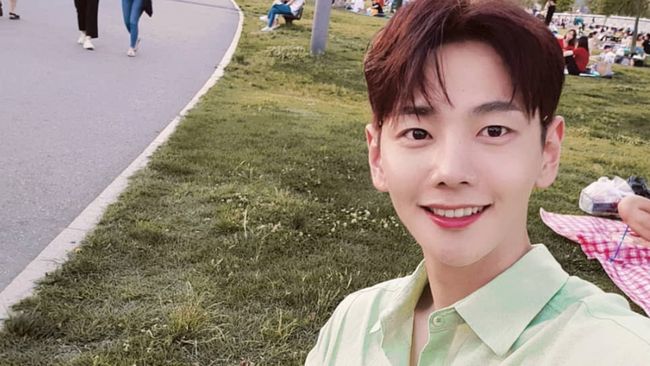 Aktor Park Ji-hoon
