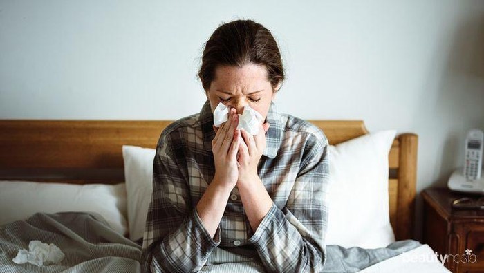 Jangan Keseringan Minum Obat, 5 Essential Oil Ini Bisa Meredakan Gejala Batuk dan Pilek, Lho!