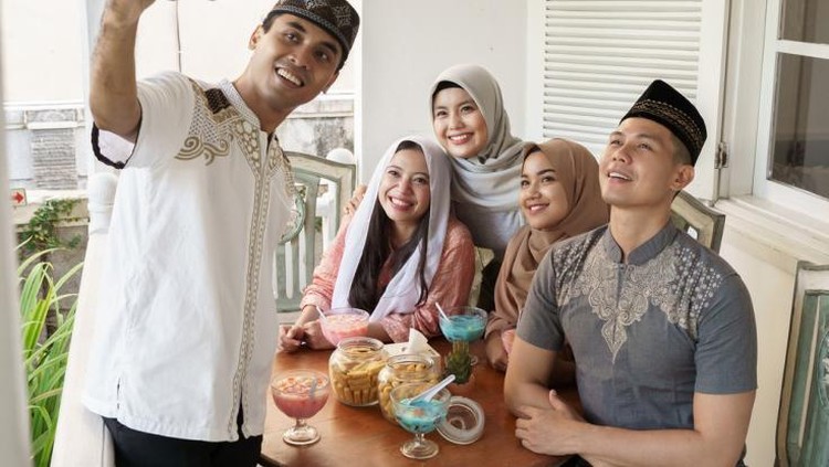 Silaturahmi lebaran Silaturahmi lebaran