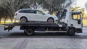 Polah Pemudik, Sembunyi di Mobil Towing hingga Turun di Tol
