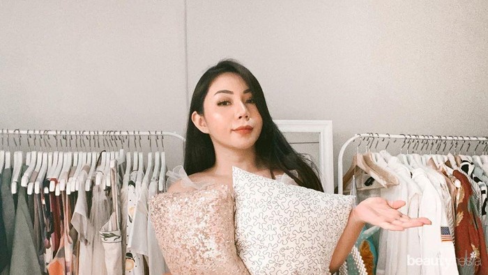 Kreatif Banget! Pillow Challenge, Tantangan Pakai Bantal yang Viral di Media Sosial