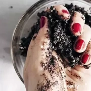 Kulit Glowing Maksimal! Ini Tips dan Cara Membuat Masker Kopi yang Benar di Rumah