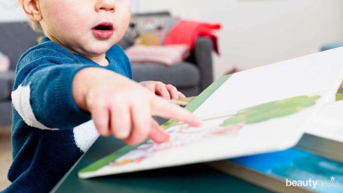 Pentingnya Menanamkan Kebiasaan Membaca untuk Perkembangan Anak Pentingnya Menanamkan Kebiasaan Membaca untuk Perkembangan Anak