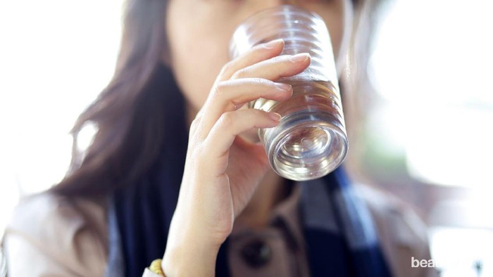 Hindari Dehidrasi Saat Puasa, Ini Jadwal Minum yang Wajib Kamu Catat Hindari Dehidrasi Saat Puasa, Ini Jadwal Minum yang Wajib Kamu Catat
