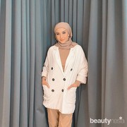 Sambut Ramadan, Awkarin Berhijab Selama 30 Hari