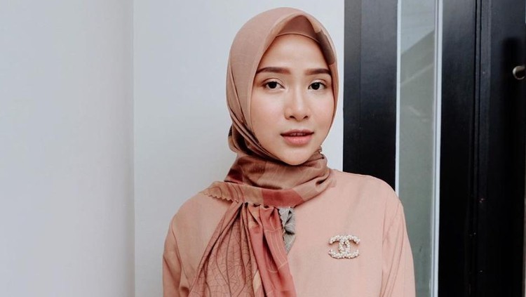 Spokeperson Wardah Cosmetics Ussiy Fauziah