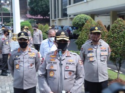 Kabar Gembira! Polri Bagi 300 Ribu Lebih Sembako hingga Uang Rp 1,1 M