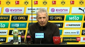 VIDEO: Dortmund Bantai Schalke, Favre Merasa Aneh