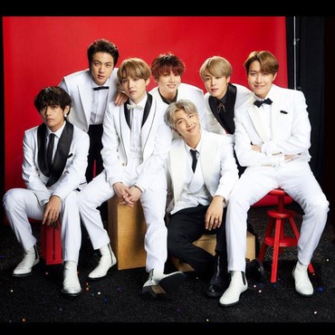 Foto Misterius D-7 BigHit, ARMY Indonesia Sebut BTS Mau Lebaran