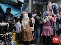 Satpol PP 'Kecolongan' PKL Tanah Abang Menjamur di Masa PSBB
