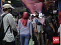 Warga Sukabumi Berdesakan di Pasar Usai Pelonggaran PSBB