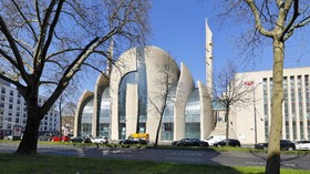Keunikan Masjid Agung Koln di Jerman