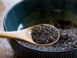 10 Manfaat Chia Seed, Bisa Membantu Menurunkan Berat Badan!