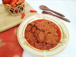 Rendang Bangka : Sedapnya Rendang Daging Basah Berbumbu Merah