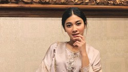 Lahir di Keluarga Beda Agama, Ini 5 Foto Cantik Naysilla Mirdad saat Lebaran