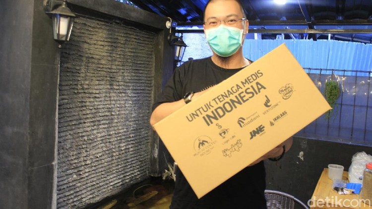 Kisah mualaf di Bandung yang kuras habis hartanya untuk lawan Corona