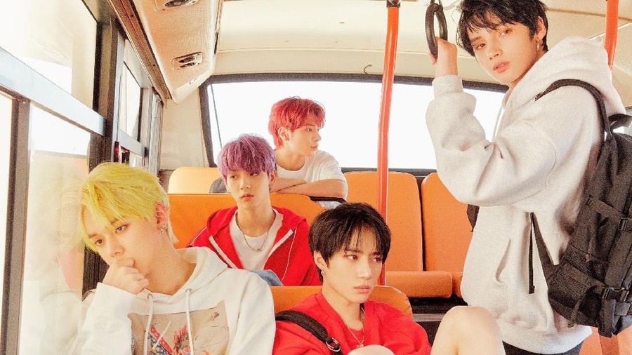 TXT Comeback dengan Lagu 'Can't You See Me?'