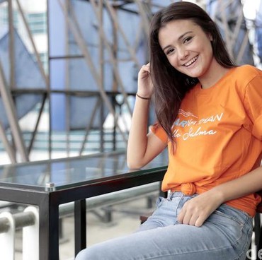 Akting dan Nyanyi, Amanda Rawles Menyelam sambil Minum Air