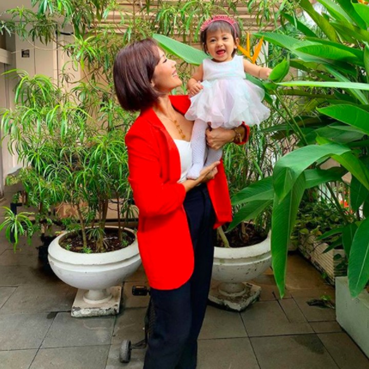 <p>Sehat selalu ya, Nilouh dan bunda Nadia Mulya sekeluarga. (Foto: Instagram @nadiamulya)</p>