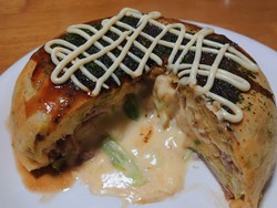 Mantul! Okonomiyaki Keju Jumbo Ini Gampang Dibuat Pakai Rice Cooker