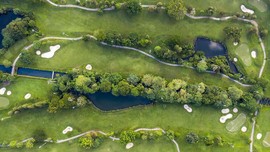 5 Lapangan Golf Berpemandangan Indah di Indonesia
