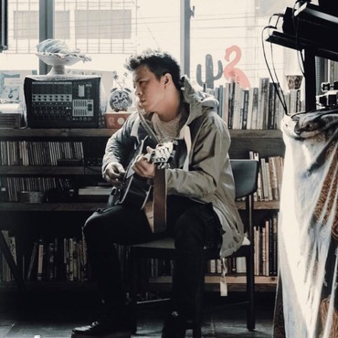 Perjalanan Karier Ariel, Jago Ciptakan Lagu hingga Rilis Vinyl Bareng NOAH