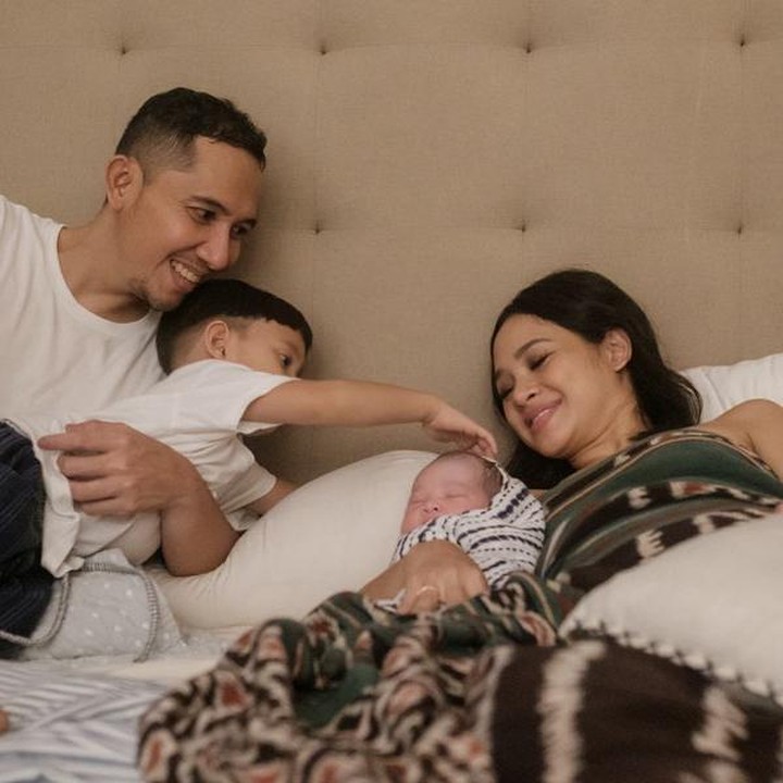 <p>Kehadiran Tabi melengkapi kebahagiaan Andien dan Ippe sebagai orang tua. Selamat ya! (Foto: Instagram @andienaisyah)</p>