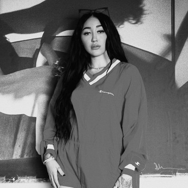 Ayah Jadi Inspirasi Terbesar Noah Cyrus dalam Bermusik