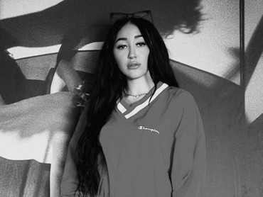 Ayah Jadi Inspirasi Terbesar Noah Cyrus dalam Bermusik