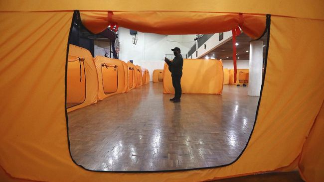 DKI Tetap Siapkan GOR untuk Isolasi Mandiri Pasien Covid-19 Pemprov DKI menyatakan ada 36 Gelanggang Olahraga Remaja (GOR) di 44 kecamatan yang bisa digunakan sebagai ruang isolasi mandiri pasien Covid-19.