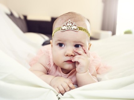 20 Nama Bayi Retro Terpopuler 100 Tahun Lalu, Bakal Tren Lagi?