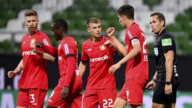 FOTO: Leverkusen Permalukan Bremen di Weserstadion