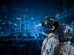 Unik! Ada Helm RoboCop buat Lawan Virus Corona